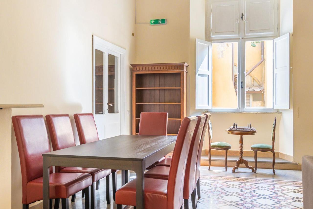 The House Of Thrones Apartamento Viterbo Exterior foto